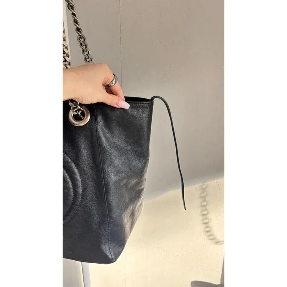 $1,095 Authentic Valentino Tote Bag Black Leather Silver Chain Strap V Logo - Picture 8 of 16